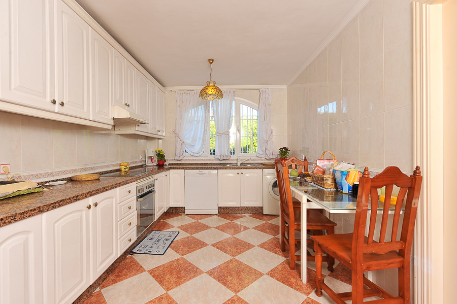 4 Bed Townhouse for sale in Benalmadena Costa Del Sol, Málaga, Spain