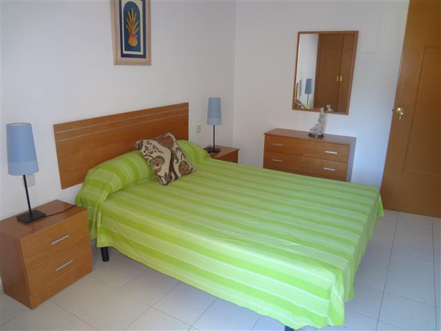 Se vende Apartamento Planta Media de 3 dormitorios en Costa Del Sol, Málaga, España