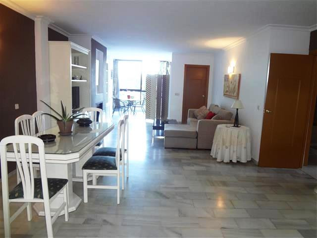 Se vende Apartamento Planta Media de 3 dormitorios en Costa Del Sol, Málaga, España