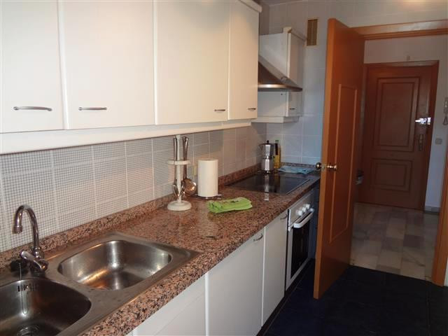 Se vende Apartamento Planta Media de 3 dormitorios en Costa Del Sol, Málaga, España