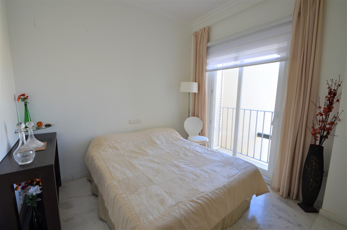 3 Bed Apartment for sale in La Duquesa Costa Del Sol, Málaga, Spain