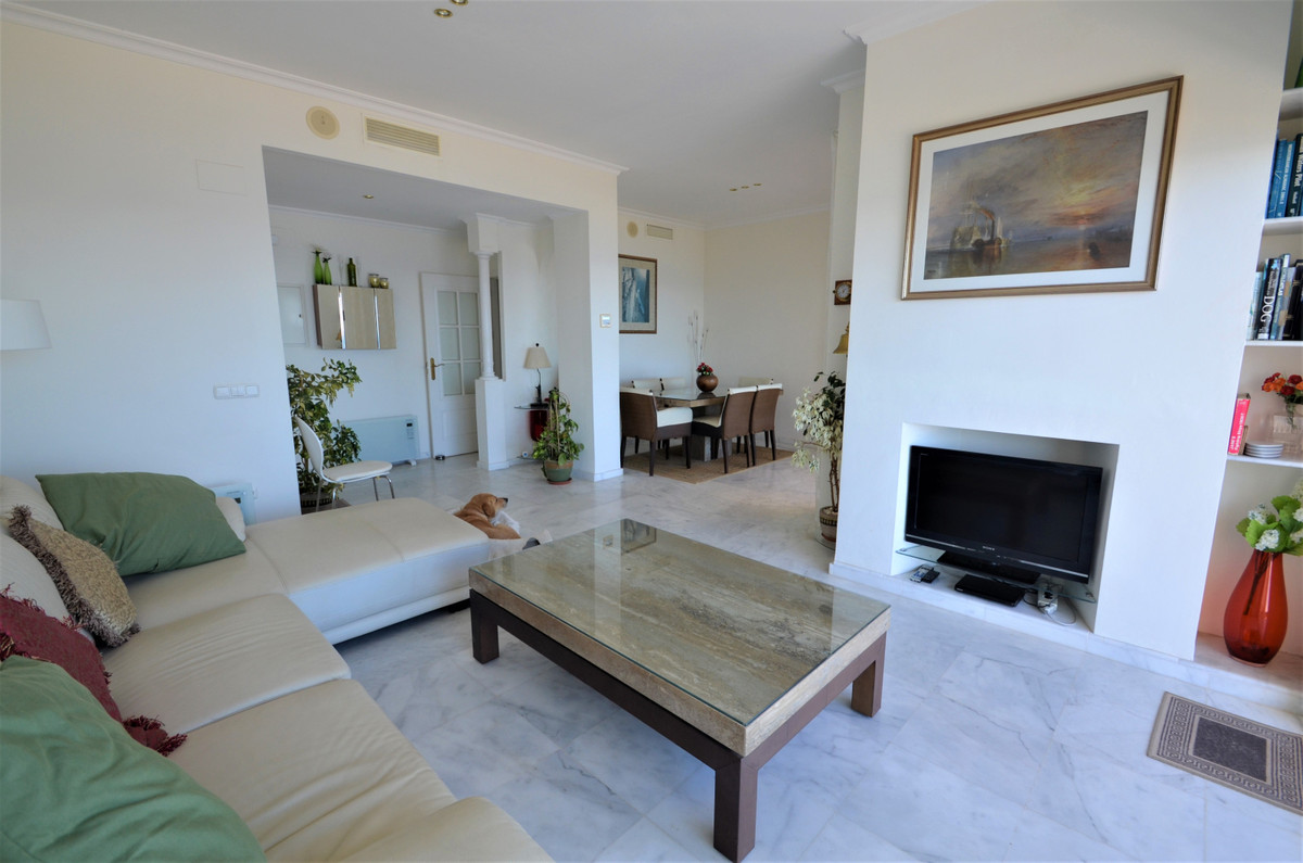 3 Bed Apartment for sale in La Duquesa Costa Del Sol, Málaga, Spain
