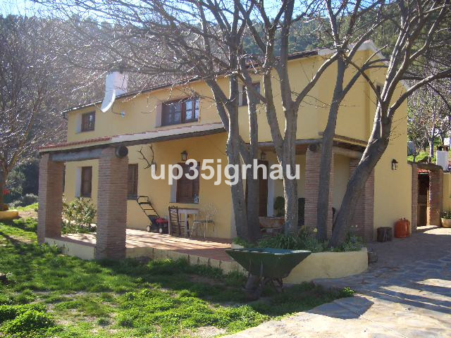 4 Bed Townhouse for sale in Jubrique Costa Del Sol, Málaga, Spain