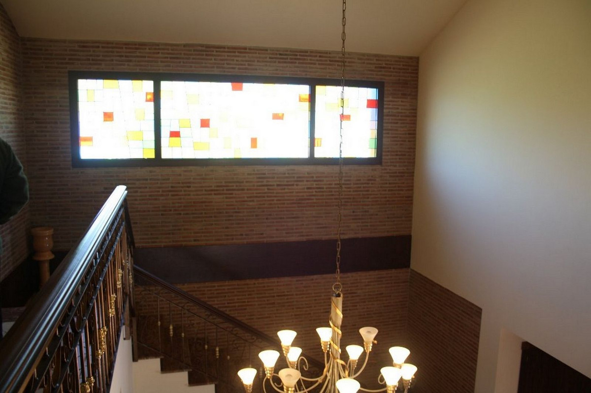 5 Bed Townhouse for sale in Estepona Costa Del Sol, Málaga, Spain