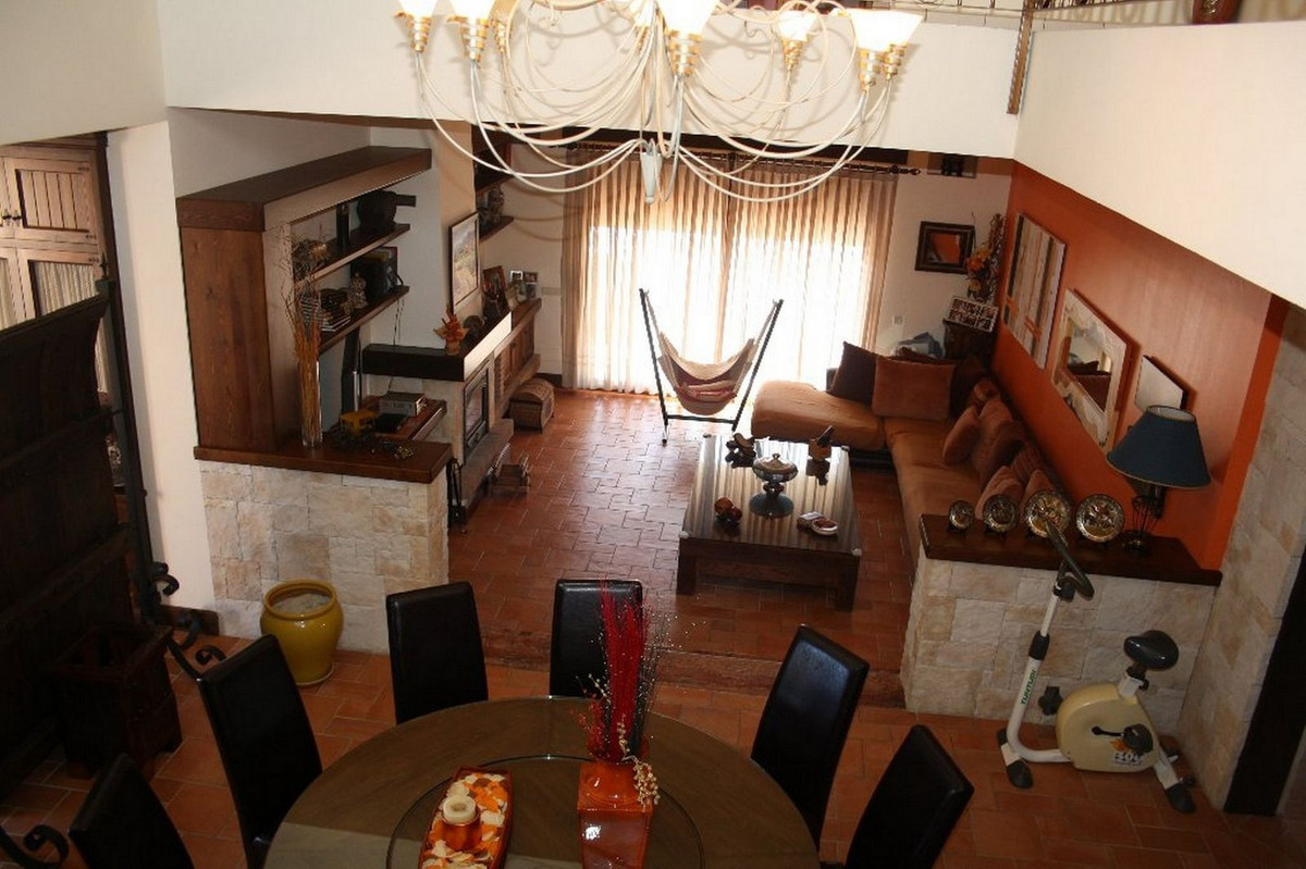 5 Bed Townhouse for sale in Estepona Costa Del Sol, Málaga, Spain