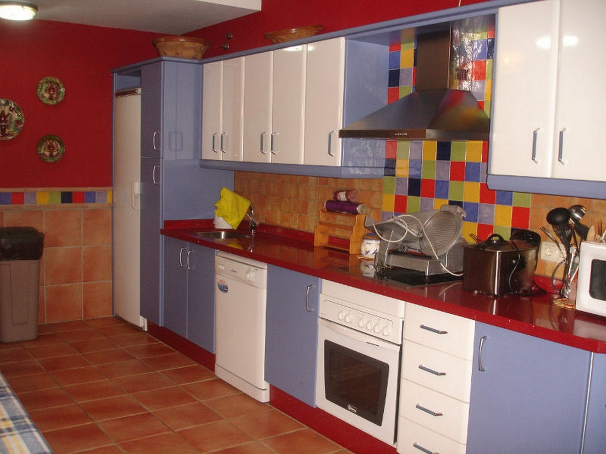 5 Bed Townhouse for sale in Estepona Costa Del Sol, Málaga, Spain