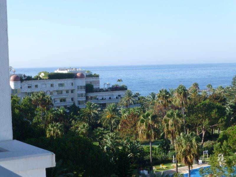 3 Bed Apartment for sale in Puerto Banús Costa Del Sol, Málaga, Spain