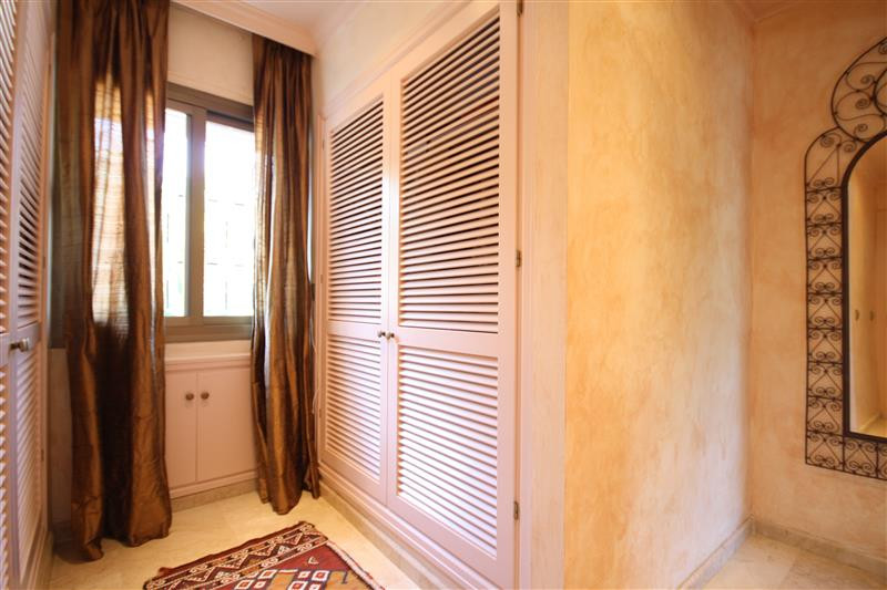 6 Bed Townhouse for sale in Los Monteros Costa Del Sol, Málaga, Spain