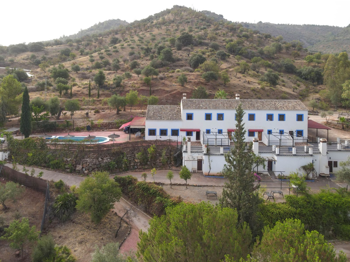 Se vende Hotel de 14 dormitorios en Costa Del Sol, Málaga, España