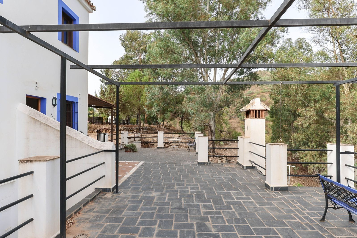 Se vende Hotel de 14 dormitorios en Costa Del Sol, Málaga, España