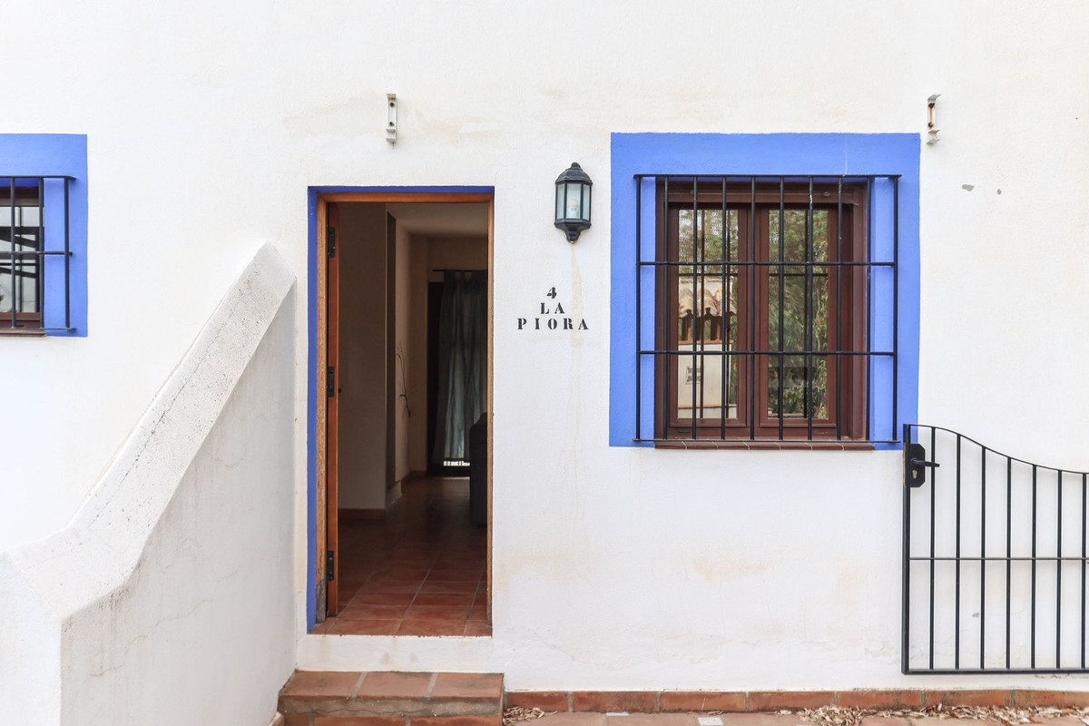 Se vende Hotel de 14 dormitorios en Costa Del Sol, Málaga, España