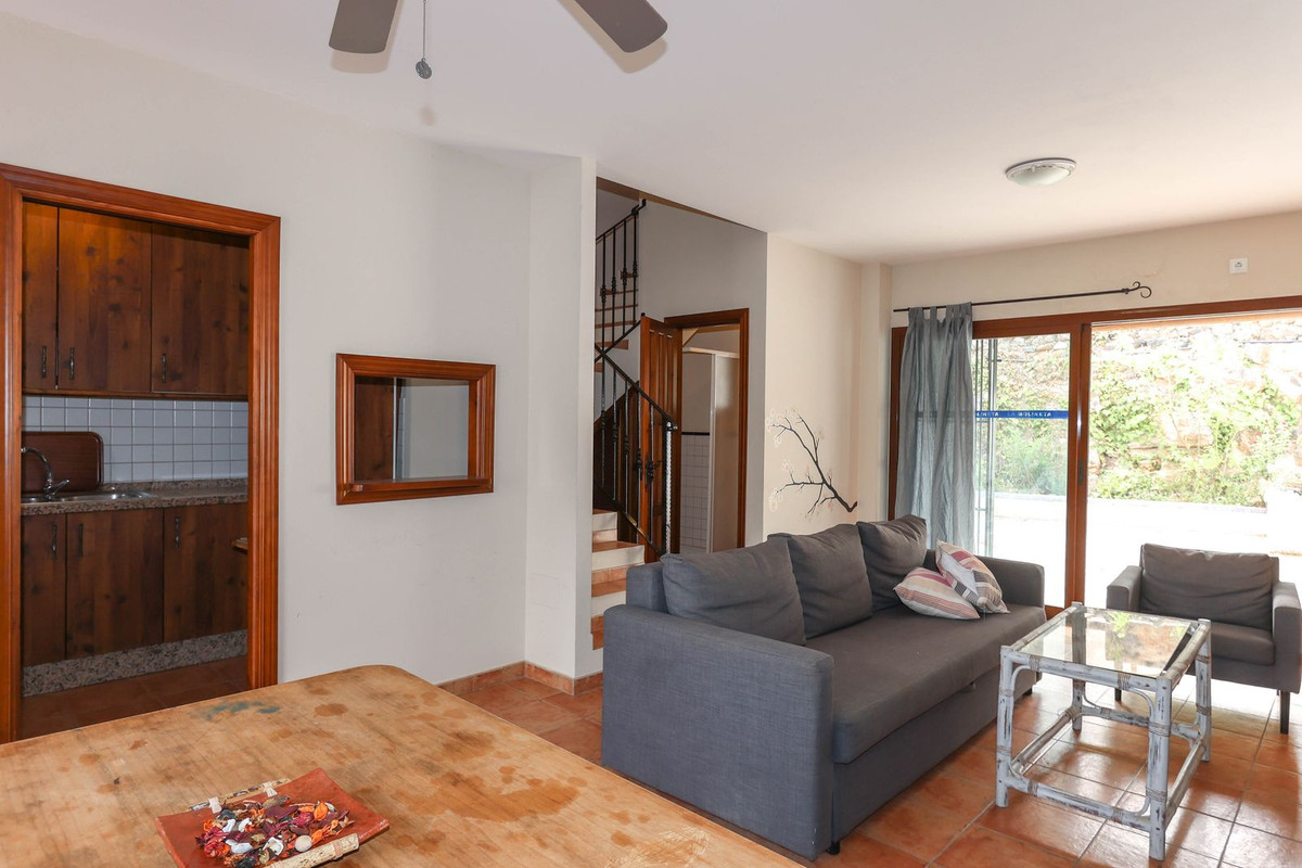 Se vende Hotel de 14 dormitorios en Costa Del Sol, Málaga, España