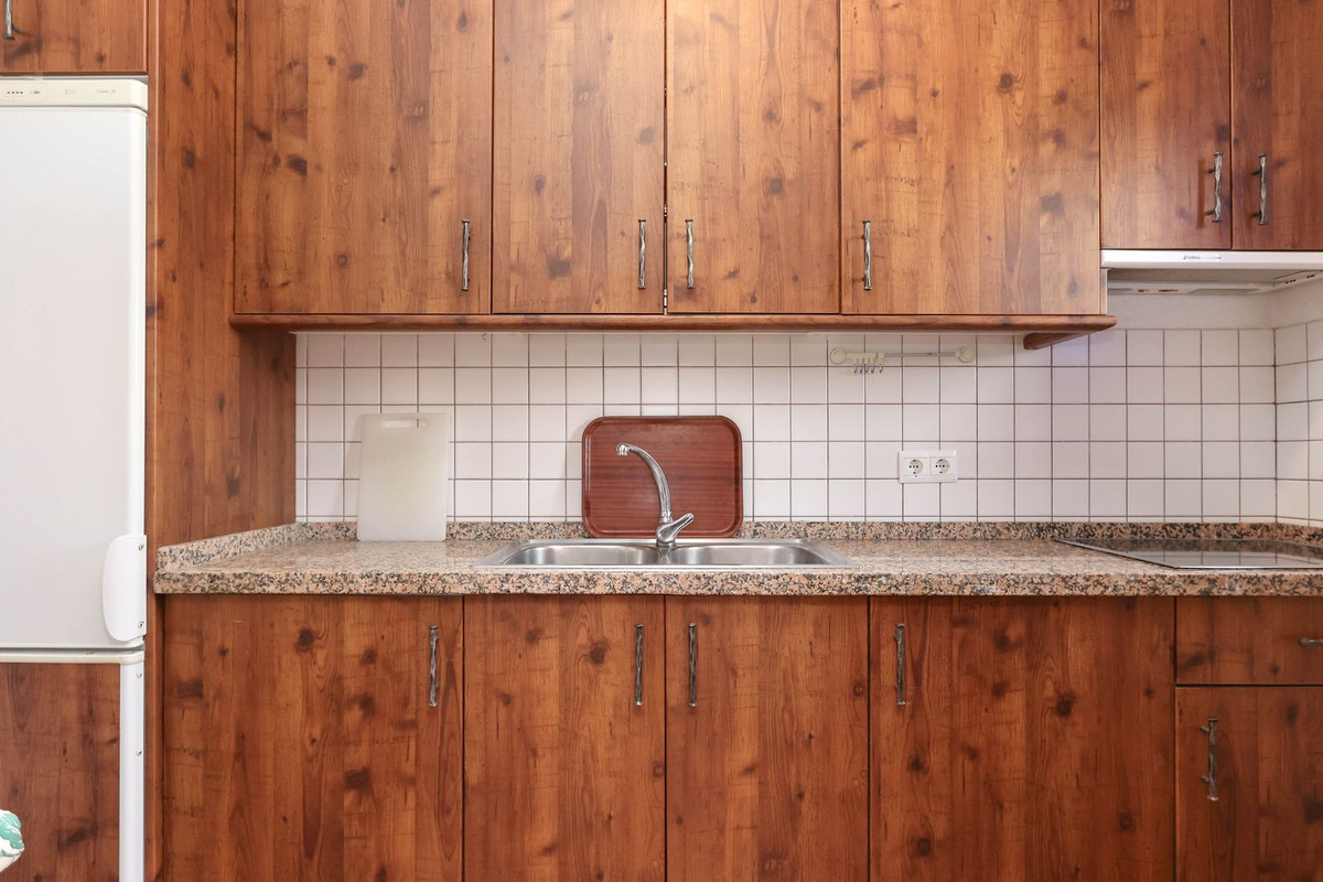 Se vende Hotel de 14 dormitorios en Costa Del Sol, Málaga, España