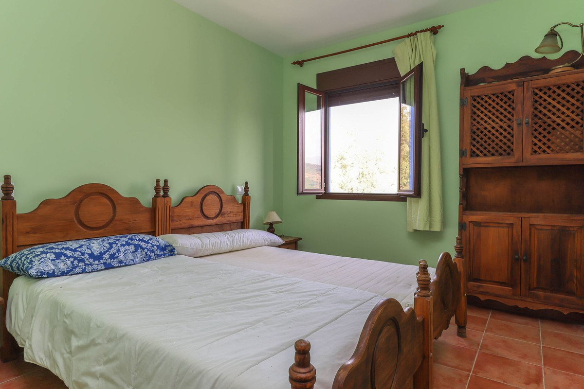 Se vende Hotel de 14 dormitorios en Costa Del Sol, Málaga, España