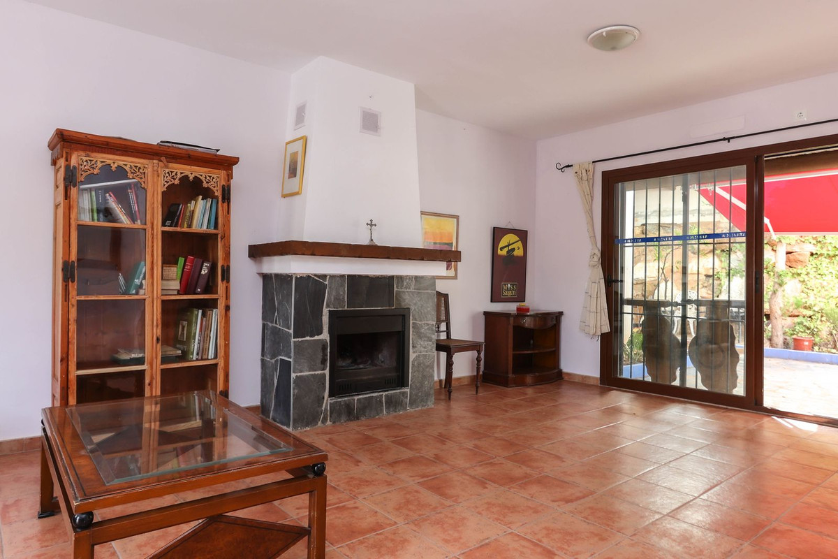 Se vende Hotel de 14 dormitorios en Costa Del Sol, Málaga, España