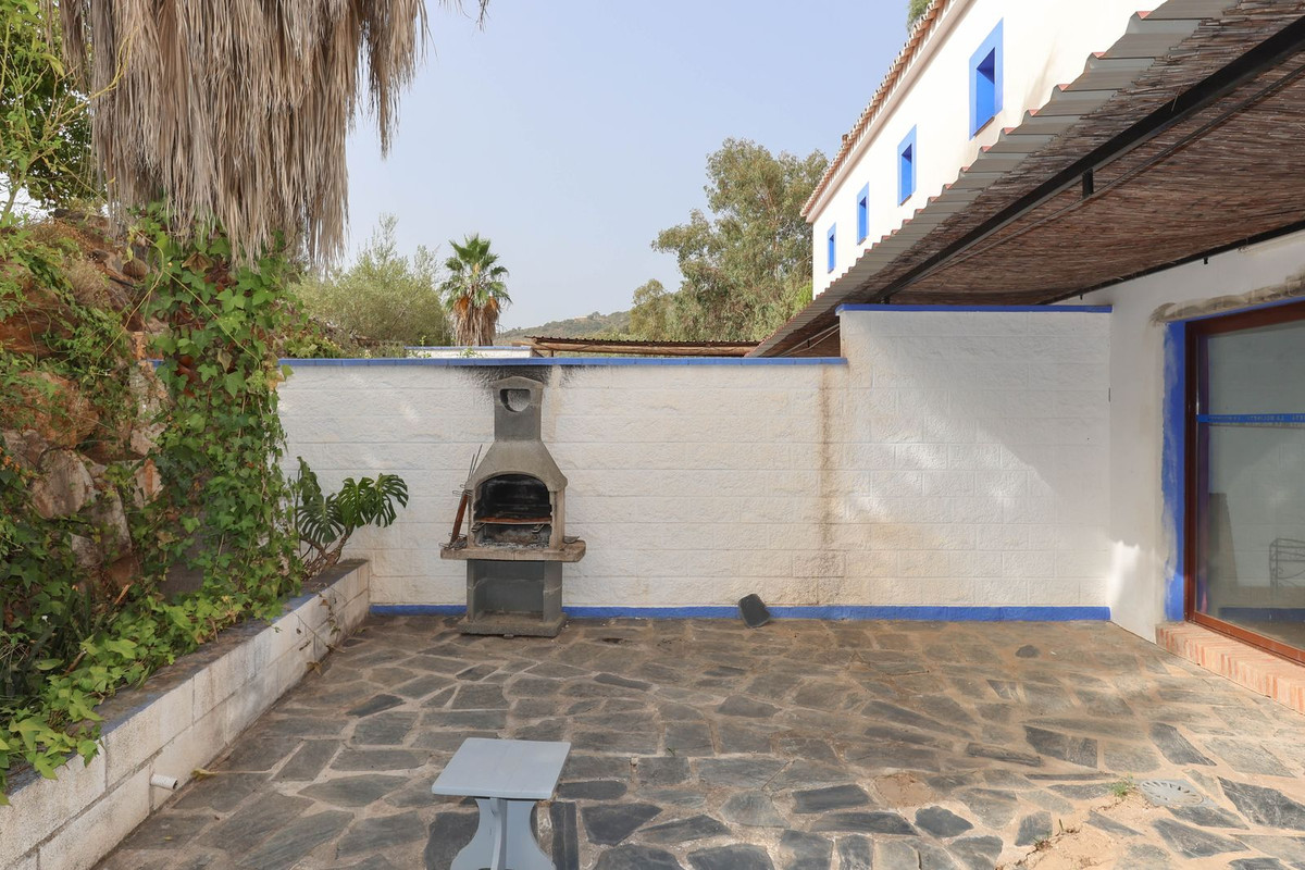 Se vende Hotel de 14 dormitorios en Costa Del Sol, Málaga, España