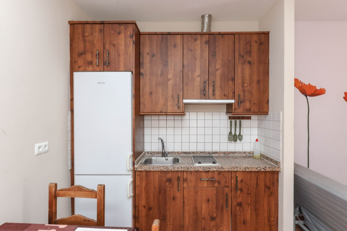 Se vende Hotel de 14 dormitorios en Costa Del Sol, Málaga, España