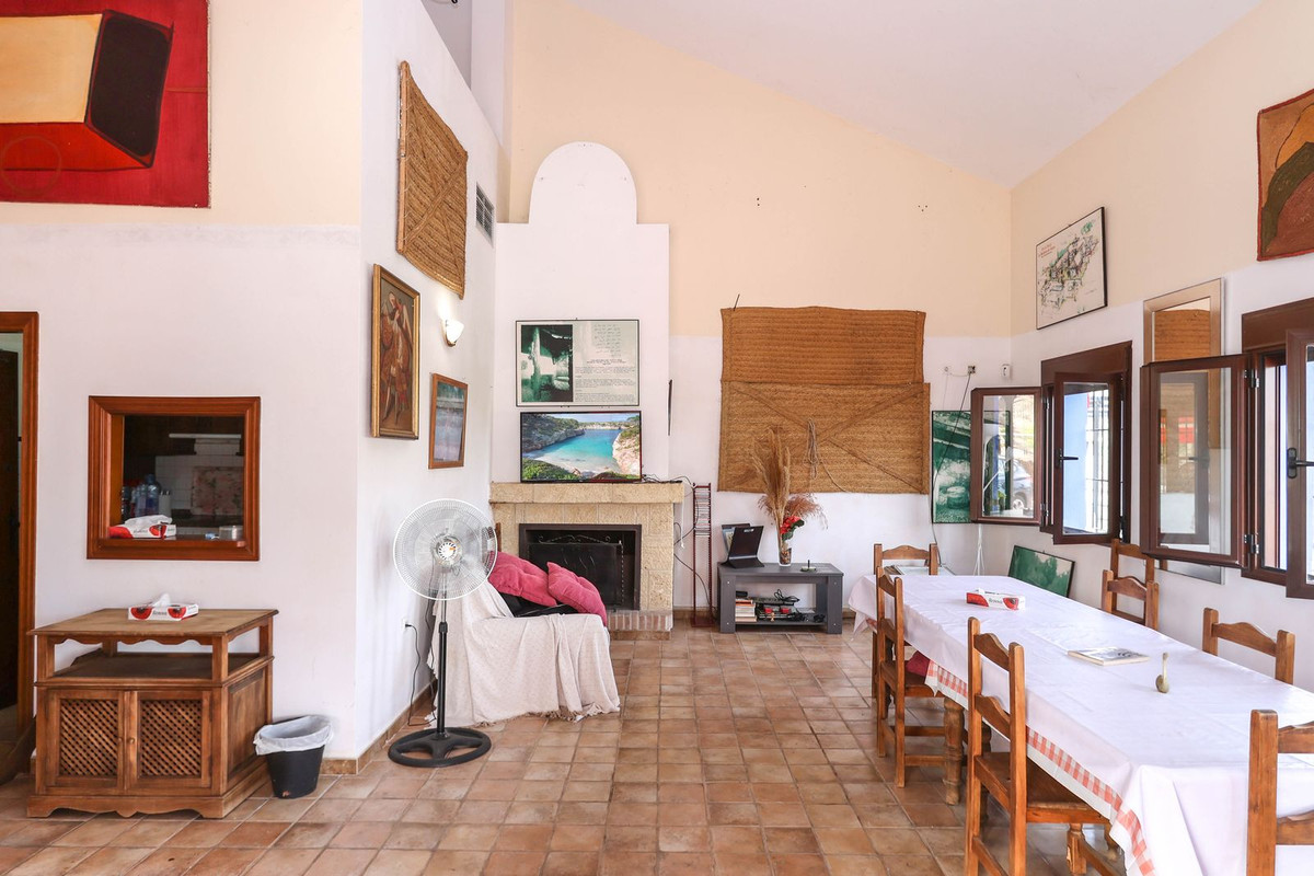 Se vende Hotel de 14 dormitorios en Costa Del Sol, Málaga, España