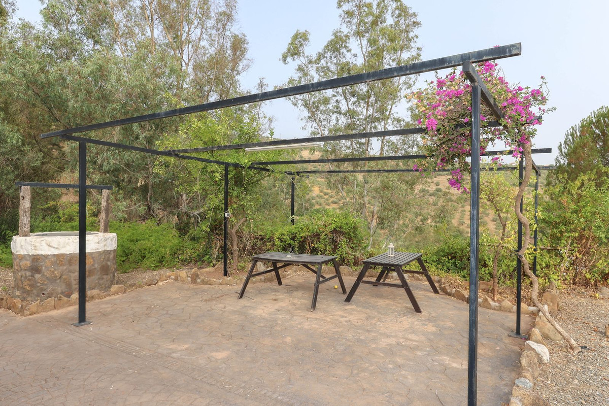 Se vende Hotel de 14 dormitorios en Costa Del Sol, Málaga, España