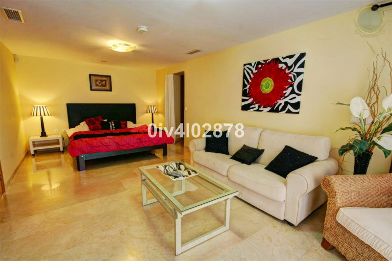 Se vende Villa - Chalet de 10 dormitorios en Costa Del Sol, Málaga, España