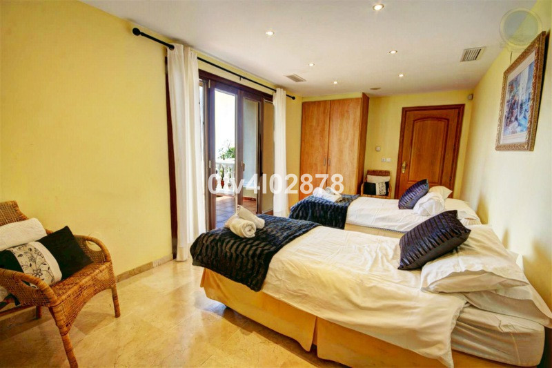 Se vende Villa - Chalet de 10 dormitorios en Costa Del Sol, Málaga, España