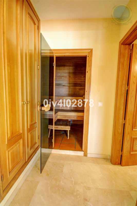 Se vende Villa - Chalet de 10 dormitorios en Costa Del Sol, Málaga, España
