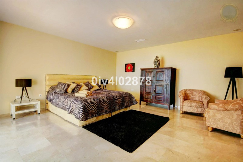 Se vende Villa - Chalet de 10 dormitorios en Costa Del Sol, Málaga, España