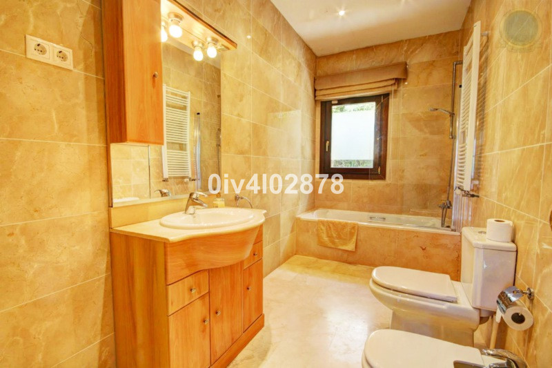 Se vende Villa - Chalet de 10 dormitorios en Costa Del Sol, Málaga, España