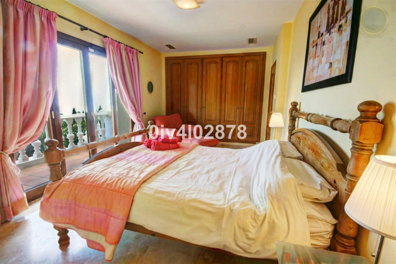 Se vende Villa - Chalet de 10 dormitorios en Costa Del Sol, Málaga, España