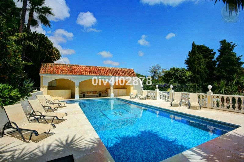 Se vende Villa - Chalet de 10 dormitorios en Costa Del Sol, Málaga, España