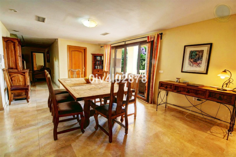 Se vende Villa - Chalet de 10 dormitorios en Costa Del Sol, Málaga, España