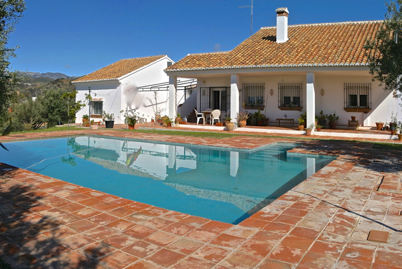 Se vende Villa - Chalet de 4 dormitorios en Costa Del Sol, Málaga, España