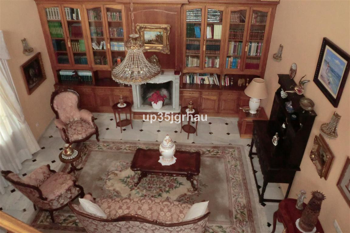5 Bed Townhouse for sale in Estepona Costa Del Sol, Málaga, Spain