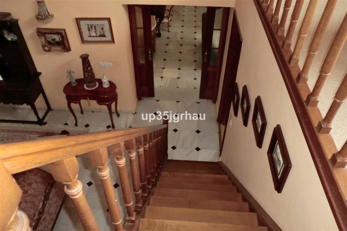 5 Bed Townhouse for sale in Estepona Costa Del Sol, Málaga, Spain