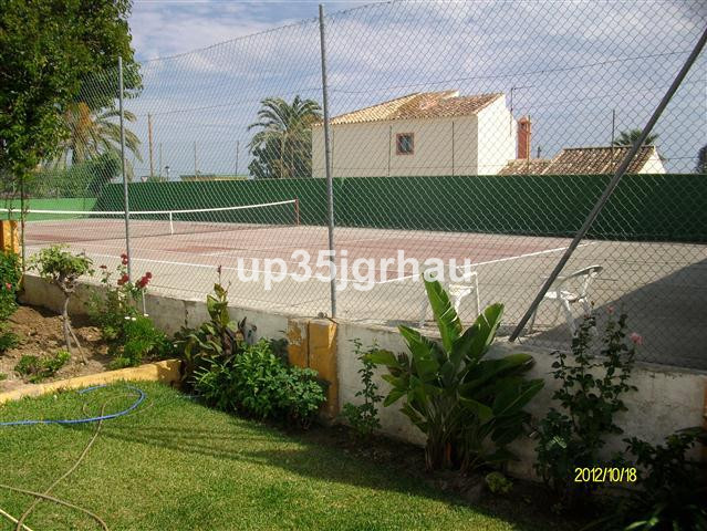 5 Bed Townhouse for sale in Estepona Costa Del Sol, Málaga, Spain