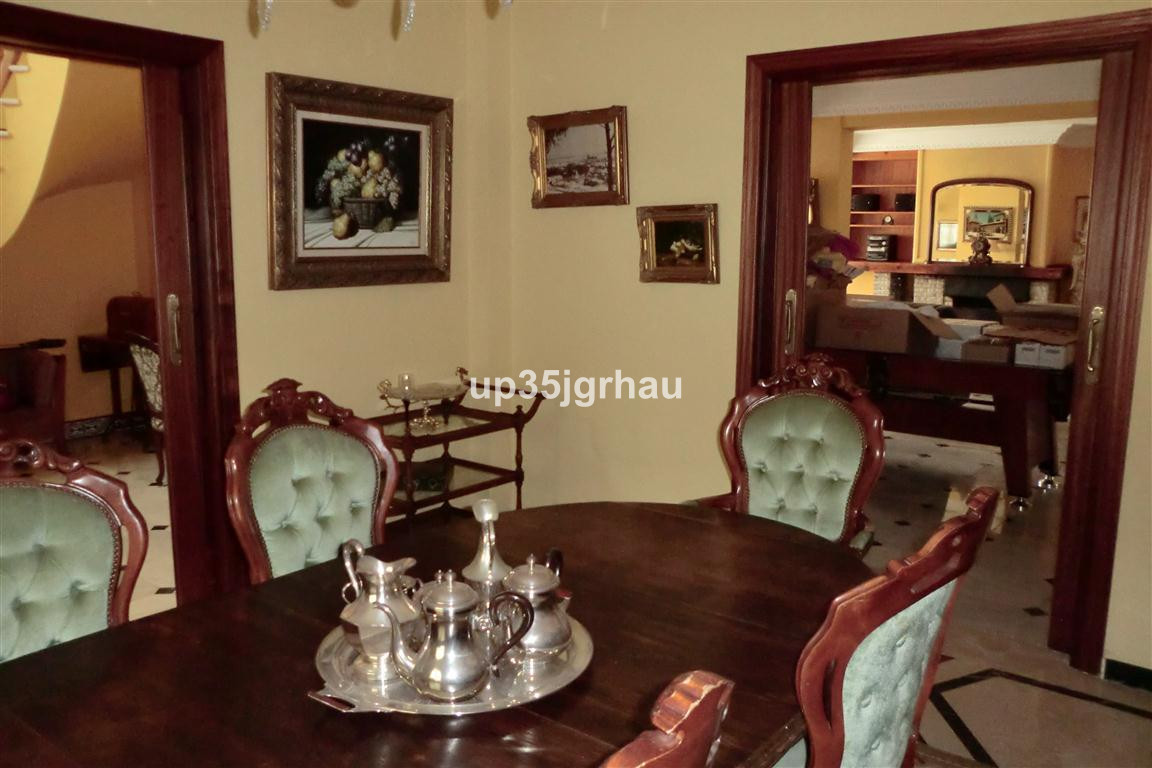 5 Bed Townhouse for sale in Estepona Costa Del Sol, Málaga, Spain