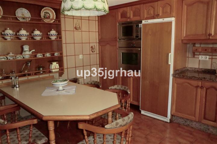 5 Bed Townhouse for sale in Estepona Costa Del Sol, Málaga, Spain
