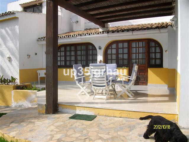5 Bed Townhouse for sale in Estepona Costa Del Sol, Málaga, Spain