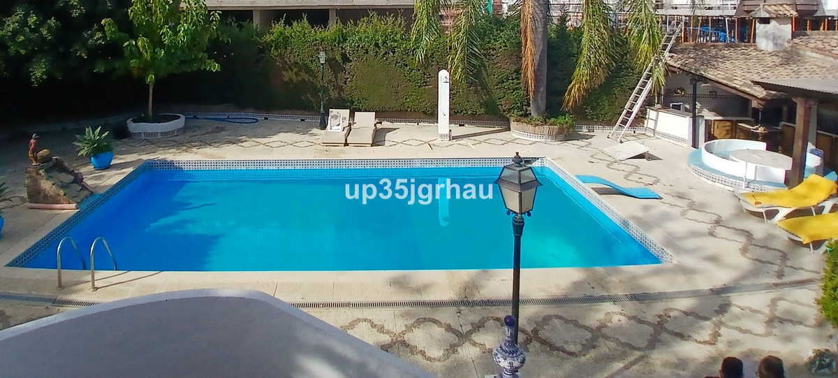 5 Bed Townhouse for sale in Estepona Costa Del Sol, Málaga, Spain