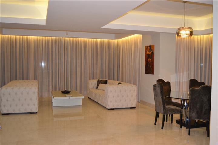 Se vende Villa - Chalet de 5 dormitorios en Costa Del Sol, Málaga, España