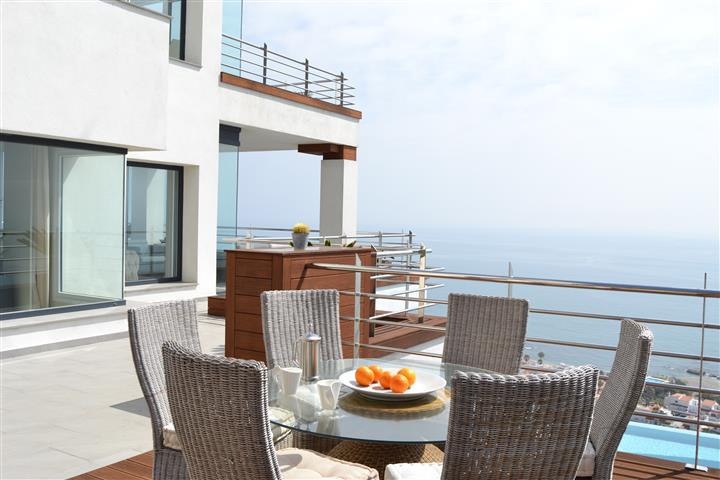 Se vende Villa - Chalet de 5 dormitorios en Costa Del Sol, Málaga, España