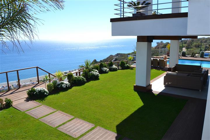 Se vende Villa - Chalet de 5 dormitorios en Costa Del Sol, Málaga, España