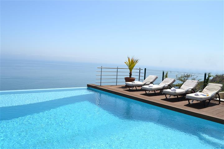 Se vende Villa - Chalet de 5 dormitorios en Costa Del Sol, Málaga, España