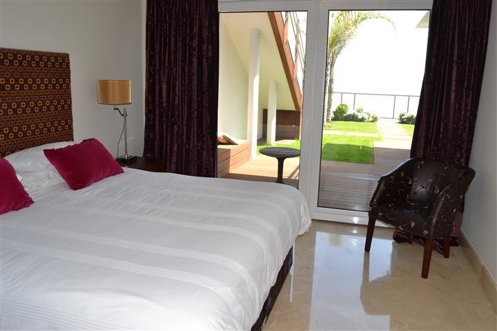 Se vende Villa - Chalet de 5 dormitorios en Costa Del Sol, Málaga, España