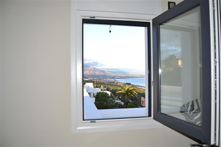 Se vende Villa - Chalet de 5 dormitorios en Costa Del Sol, Málaga, España