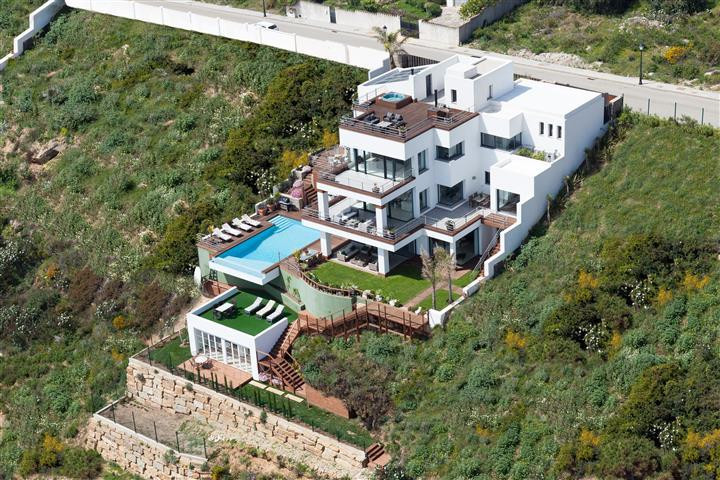 Se vende Villa - Chalet de 5 dormitorios en Costa Del Sol, Málaga, España