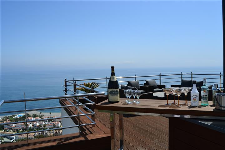 Se vende Villa - Chalet de 5 dormitorios en Costa Del Sol, Málaga, España