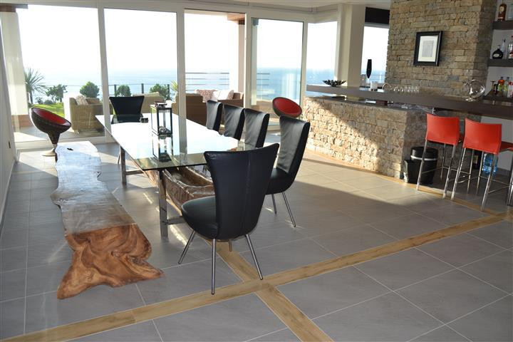 Se vende Villa - Chalet de 5 dormitorios en Costa Del Sol, Málaga, España