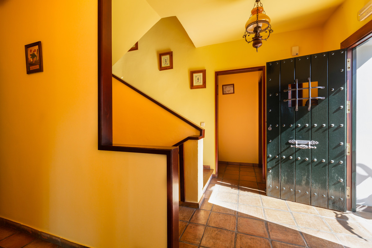 4 Bed Townhouse for sale in Elviria Costa Del Sol, Málaga, Spain
