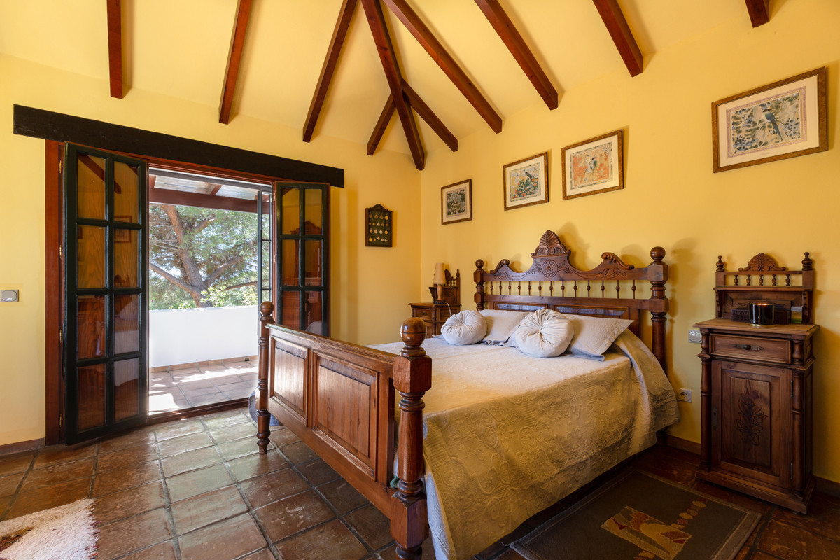 4 Bed Townhouse for sale in Elviria Costa Del Sol, Málaga, Spain